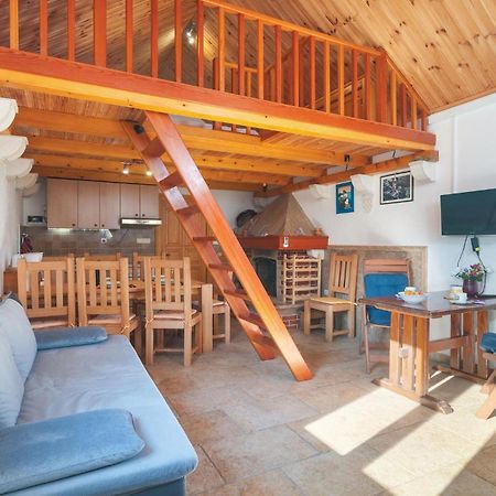 1 Bedroom Awesome Home In พอสติรา ภายนอก รูปภาพ