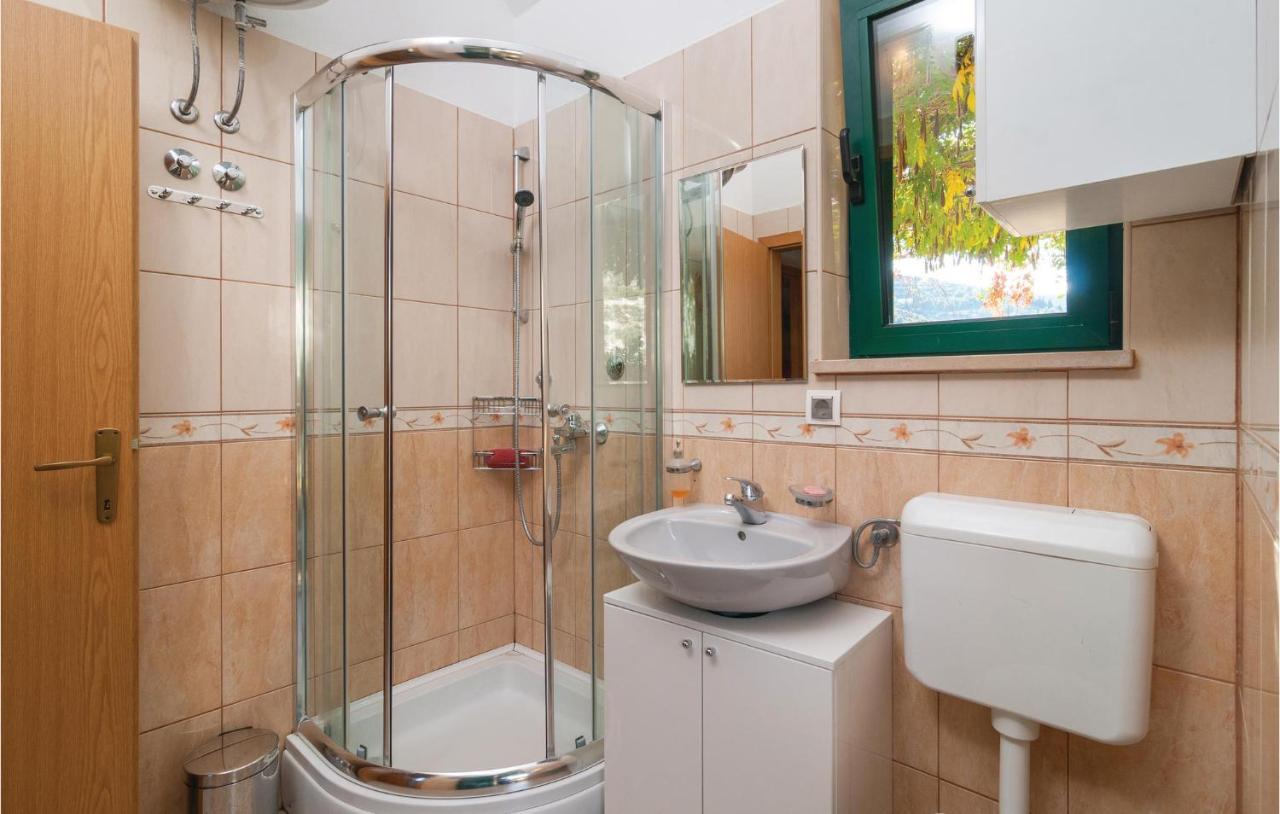 1 Bedroom Awesome Home In พอสติรา ภายนอก รูปภาพ