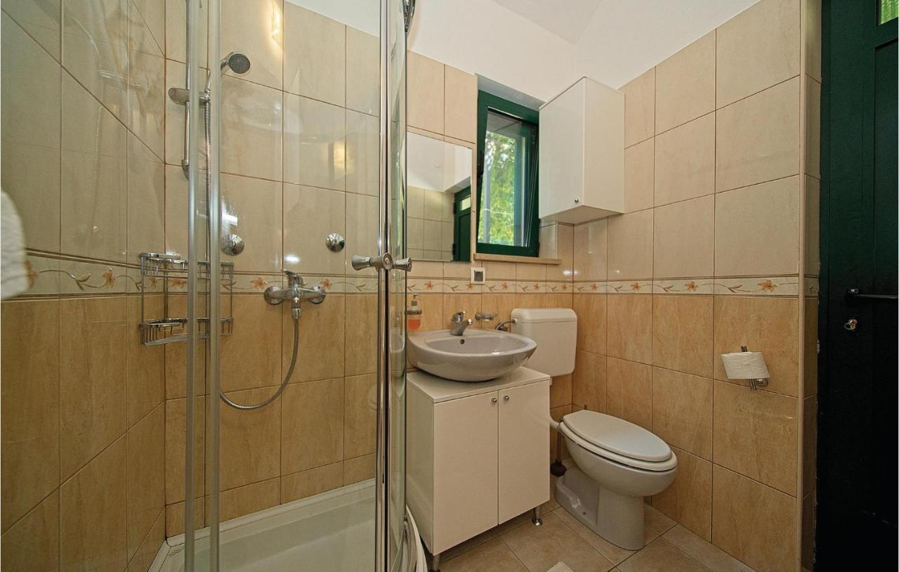 1 Bedroom Awesome Home In พอสติรา ภายนอก รูปภาพ