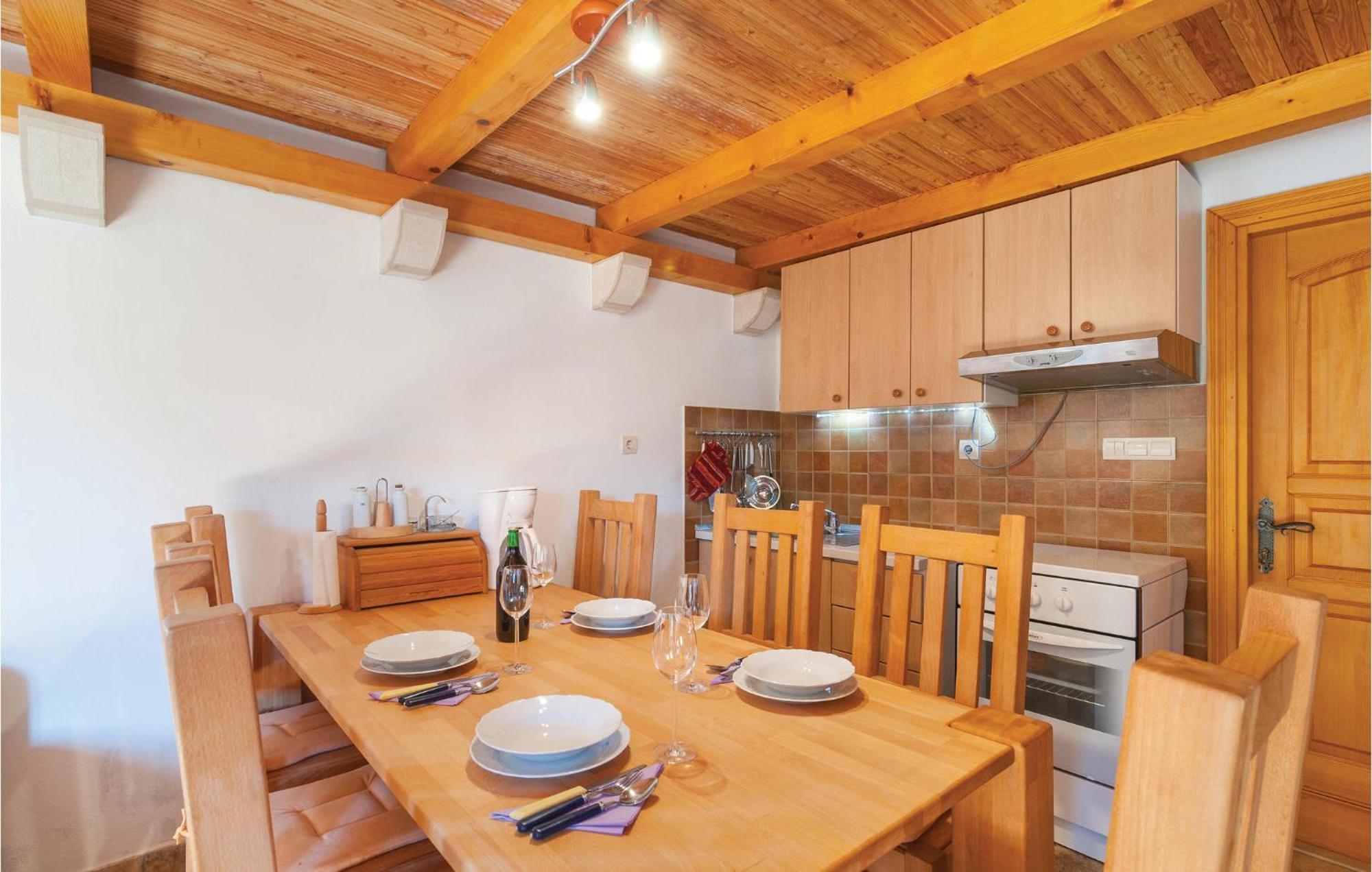 1 Bedroom Awesome Home In พอสติรา ภายนอก รูปภาพ